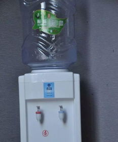 轻松喝好水，从精品桶装水与压水泵厂家直销配送开始